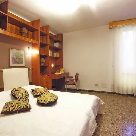 Romantic * Venedik