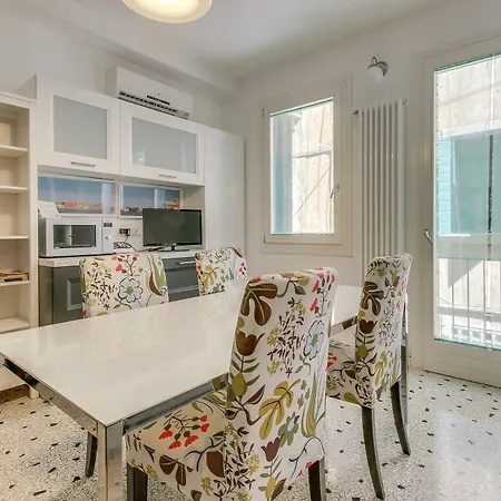 Romantic Apartment *